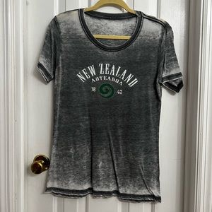 SeaBreeze Apparel (from New Zealand) T-Shirt Size L